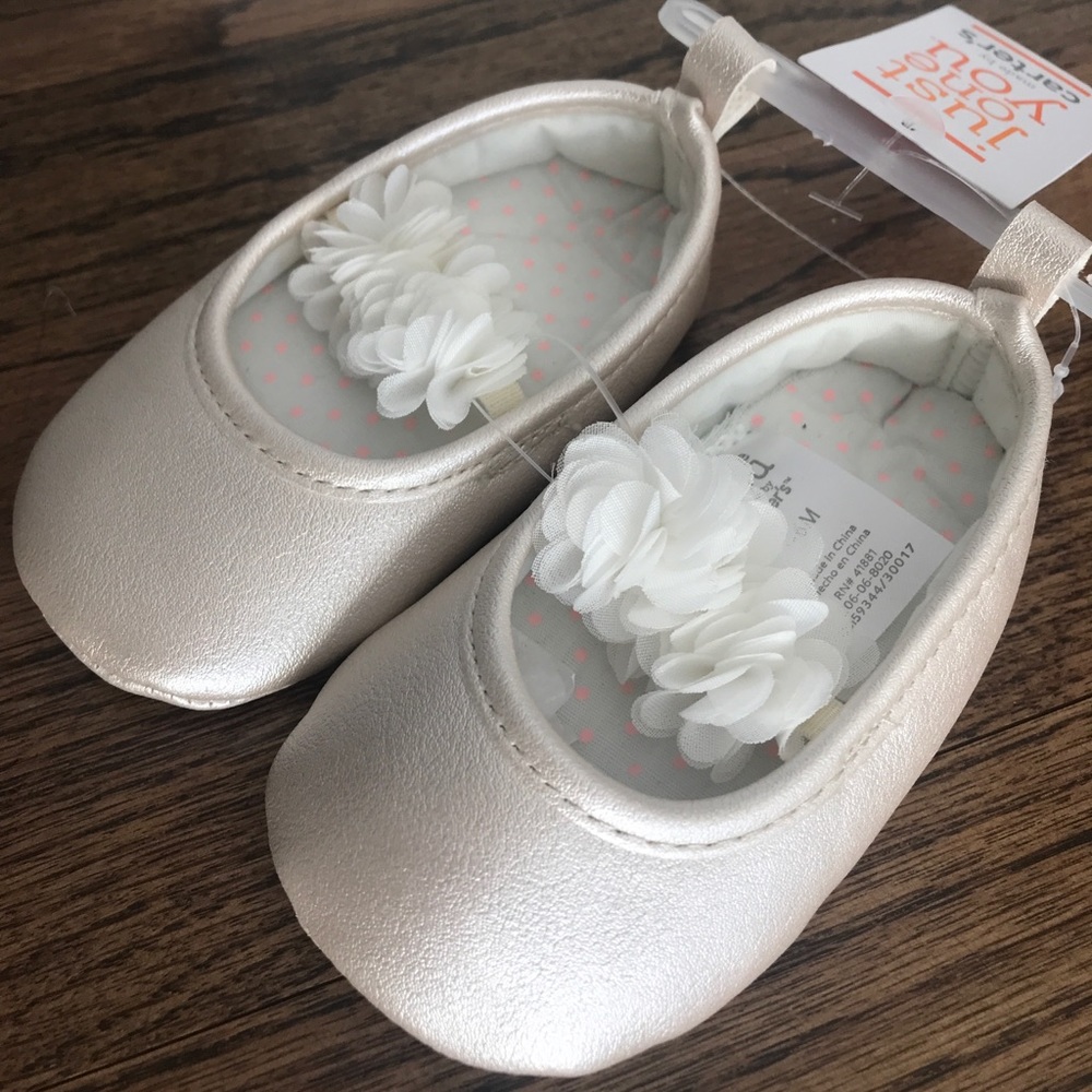 🆕 Carter's Baby Girl Shoes